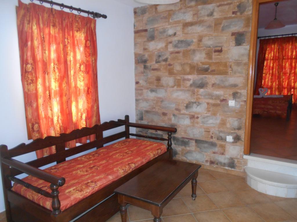 Acti Plaka Hotel エクステリア 写真